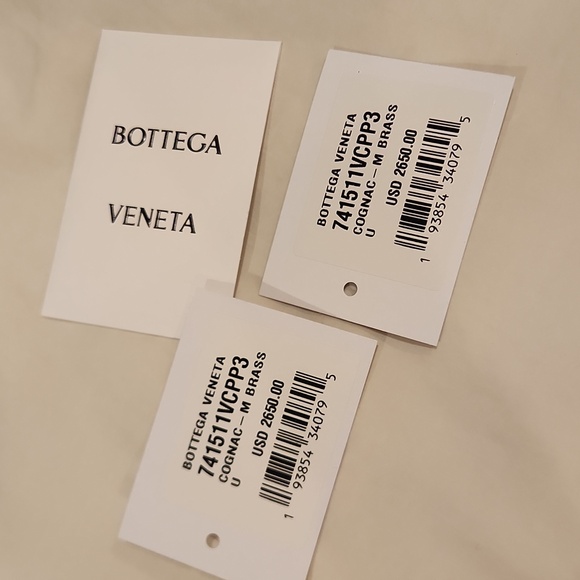 BOTTEGA VENETA ANDIAMO CLUTCH COGNAC COLOR - Picture 10 of 10